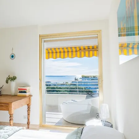 Διαμέρισμα 2-br In High Residential Κάννες